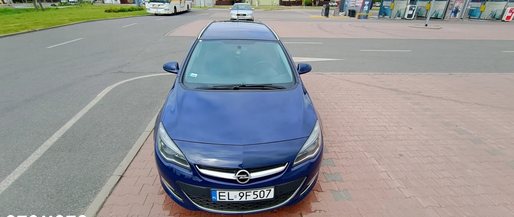 Opel Astra cena 22000 przebieg: 231550, rok produkcji 2014 z Wadowice małe 191